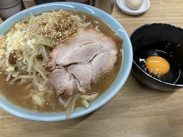 「ラーメン＋生卵」@俺の生きる道 白山店の写真