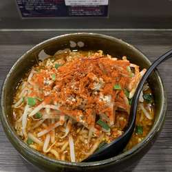 みそオロチョンラーメン