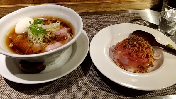 「醤油そばと肉丼セット」@成城青果の写真