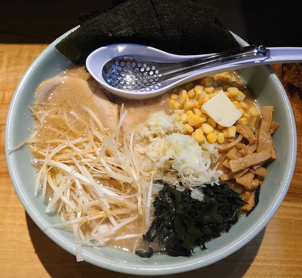 「塩デラックス(1300円)」@チャーシュー専門店 チャーシュー力 川越店の写真