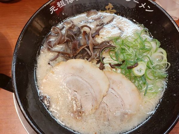 「中洲屋台とんこつラーメン」@元祖博多 中洲屋台ラーメン 一竜 大井町店の写真