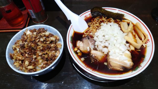 「元祖竹岡式ラーメン 880円 + チャーシュー丼 440円」@元祖竹岡式ラーメン 竹福の写真