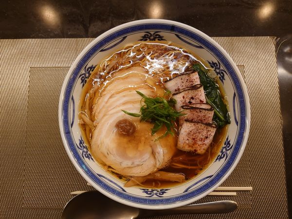 「醤油らぁめん(チャーシュー)」@MENSHOの写真