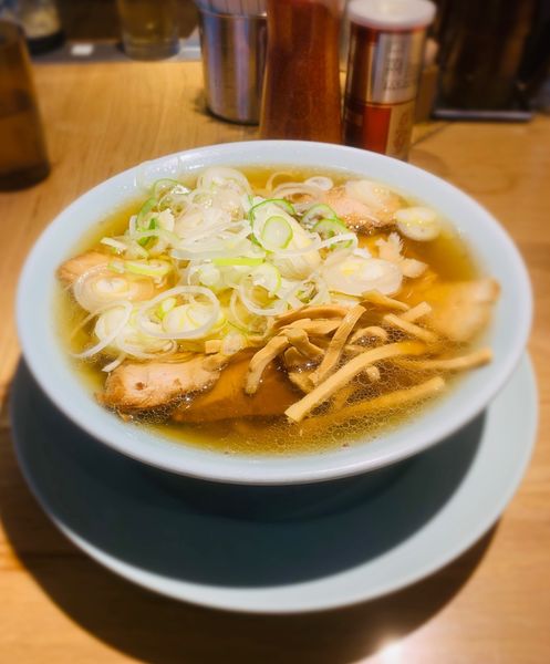 「【朝ラー】中華そば（並・油少な目￥850）」@えっちゃんラーメン。 田町店の写真