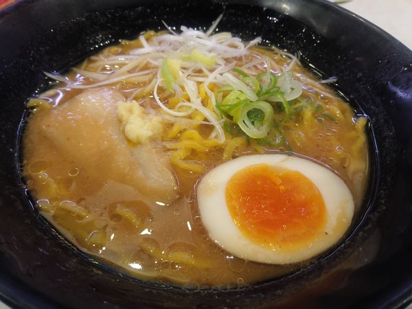 「北海道味噌ラーメン　４１８円」@はま寿司 ポンテポルタ千住店の写真