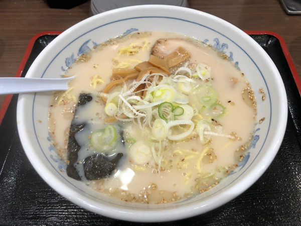 「とんこつらーめん」@福しん 中板橋店の写真