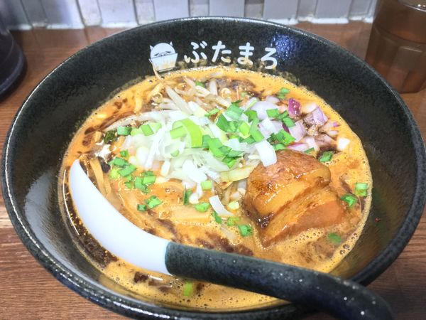 「辛味噌ラーメン」@らーめんぶたまろの写真