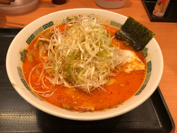 「ピリ辛とんこつねぎラーメン」@日高屋 西新宿1丁目店の写真