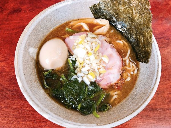 「らーめん（750円）、味玉（無料クーポン）」@拉麺工房 暁の写真