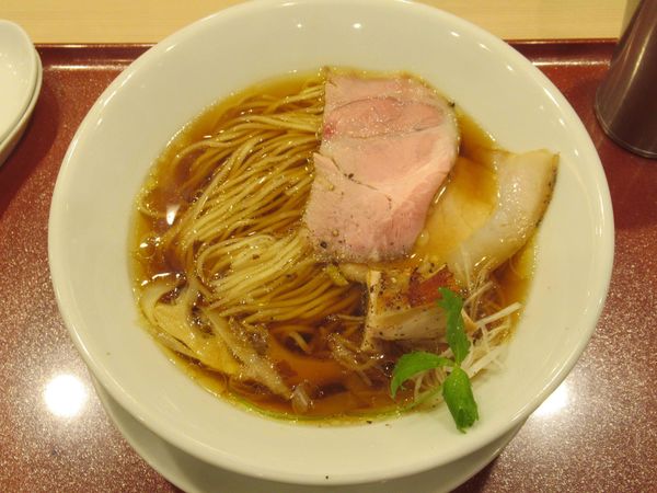 「比内地鶏とホロホロ鳥の蔵出し醤油（950円）」@麦と麺助 新梅田中津店の写真