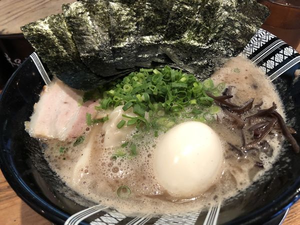 「特製ラーメン」@博多一双 博多駅東本店の写真