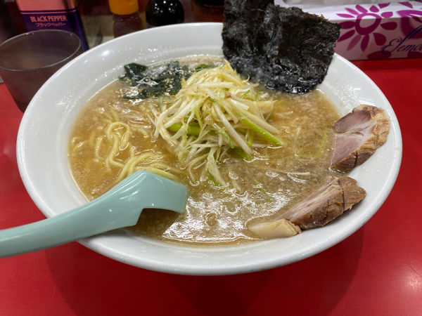 「かいざんラーメン(880円) + 中盛(100円)」@ラーメン かいざん 新小岩店の写真