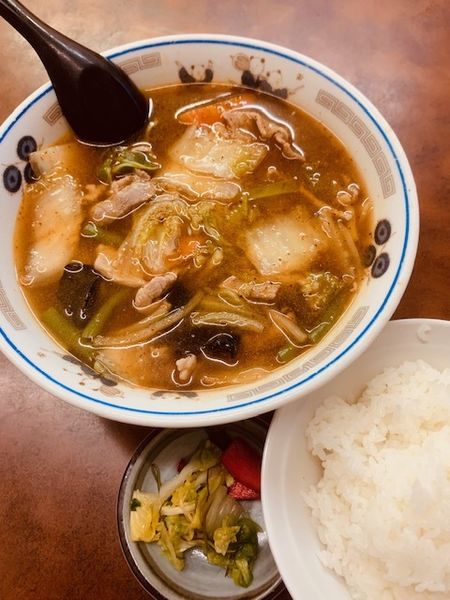 「四川肉麺（激辛） 660円　ライス 200円」@十八番の写真