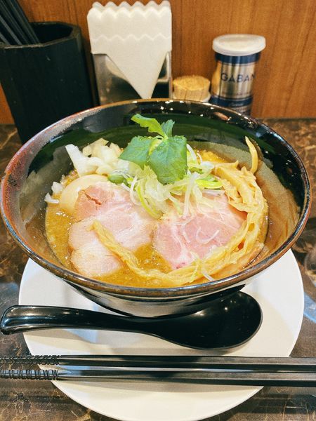 「カレーラーメン　味玉」@ラーメン 奏の写真
