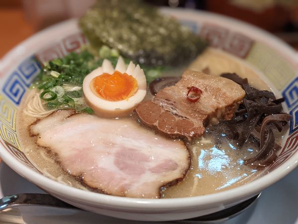 「ダブル幸福ラーメン＆高菜ご飯」@九州とんこつラーメン 幸福軒の写真