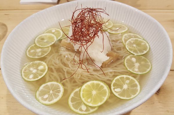 「冷製すだちそば 850円」@支那そば 大和 稲荷町本店の写真