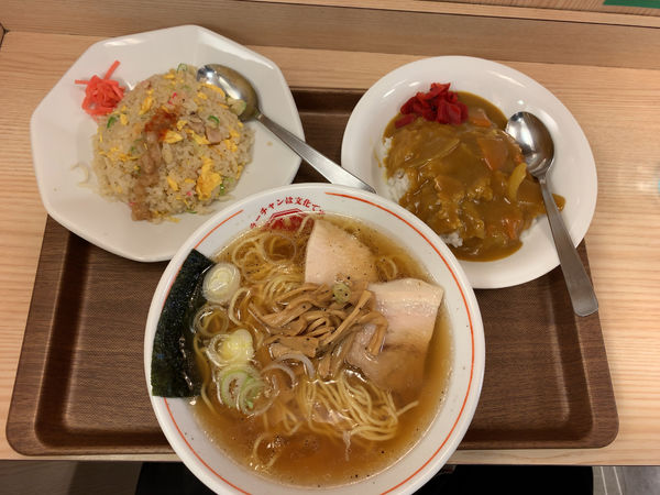 「ラーチャン850円、欲ばりカレー200円」@ラーチャン専門 我武者羅 四谷店の写真