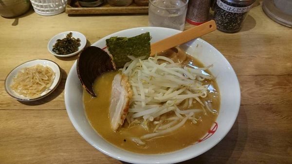 「とんこつラーメン」@九十九ラーメン 津田沼店の写真