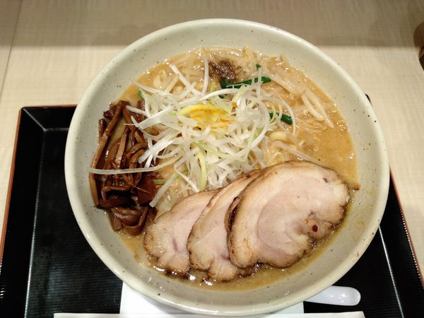 「バリ味噌らーめん＋チャーシュー2枚」@つじ田 味噌の章 東京駅店の写真