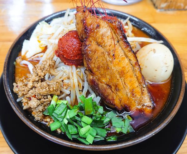 「しびれベトコン誤爆」@ラーメン・つけ麺 爆王の写真