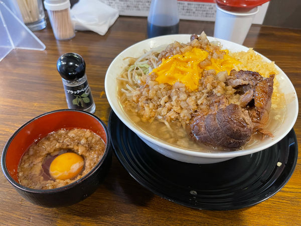 「ラーメン＋アブタマ＋スライスチーズ」@道の途中の写真