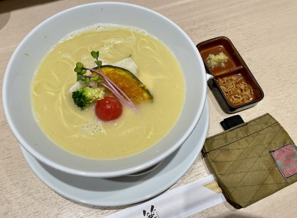 「鶏白湯Soba」@銀座 篝 Echika池袋店の写真