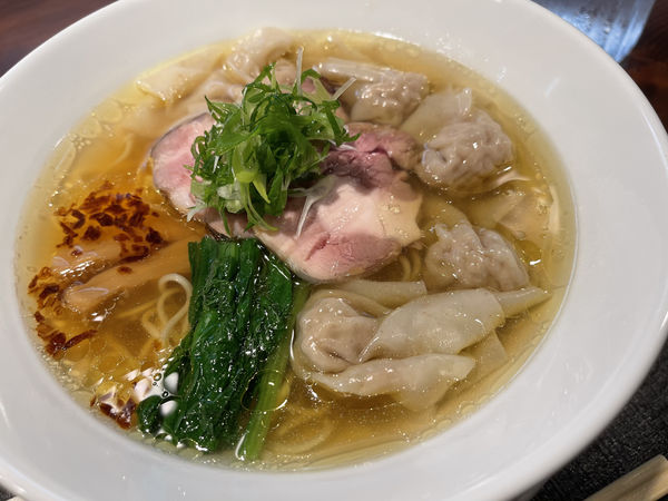 「わんたん麺(塩)」@らーめん 鉢ノ葦葉の写真