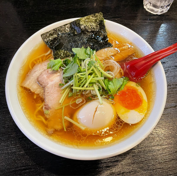 「鶏醤油ラーメン」@創作和食料理 おやかたの写真