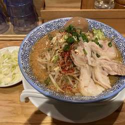 鶏白湯熟成みそsoba 900円