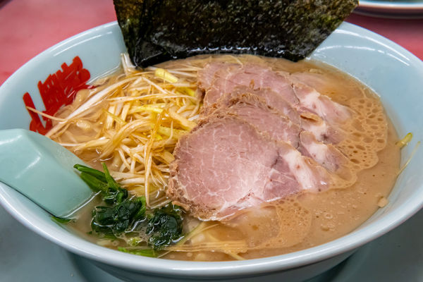 「醤油ネギチャーシュー麺」@ラーメン山岡家 木更津店の写真