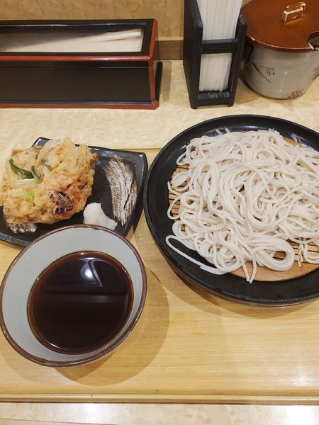 「かき揚げせいろ４００円」@小諸そば 九段下駅前店の写真