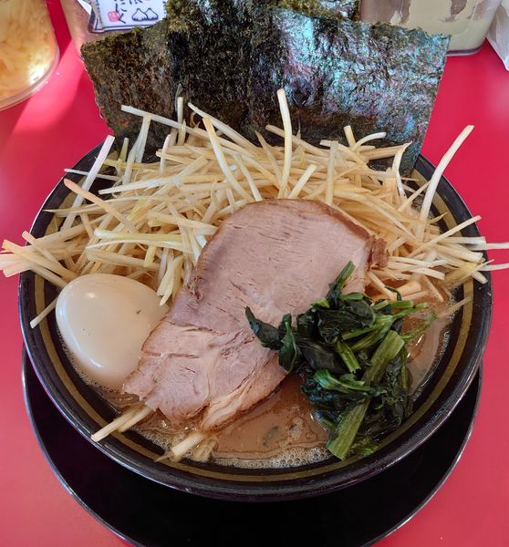 「ネギラーメン白+味玉(1000円)」@家系ラーメン 王道 神道家の写真