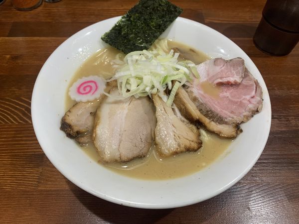 「チャーシュー豚骨煮干蕎麦」@中華蕎麦 萌芽の写真