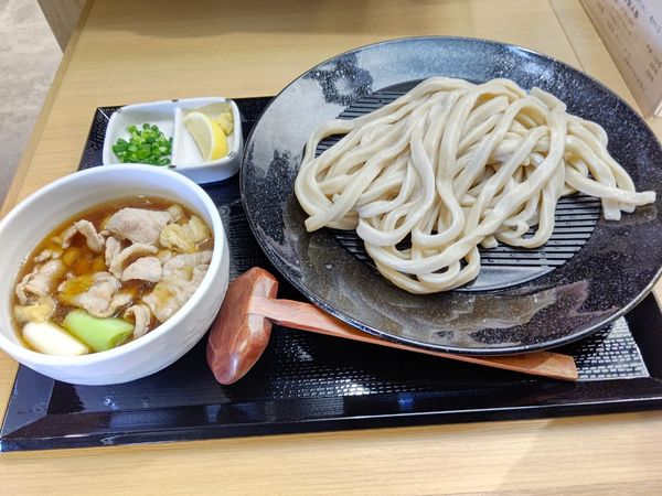 「肉汁うどん(並盛・400g)880円」@武蔵野うどんっ かみつけ製麺店の写真