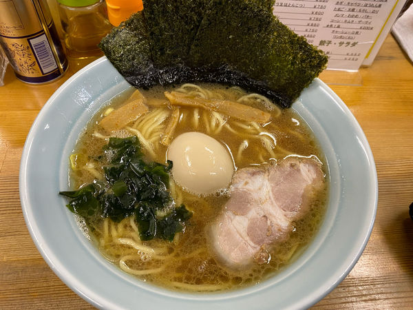 「醤油ラーメン（とんこつ）+味玉750円」@ラーメン JUNJIの写真