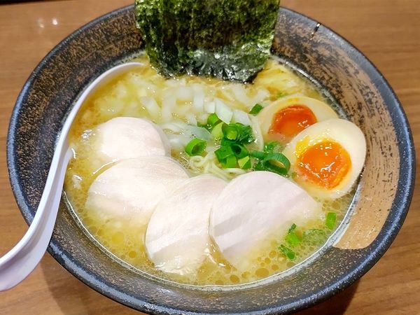 「特製濃厚醤油鶏白湯そば」@麺屋 甲武信の写真