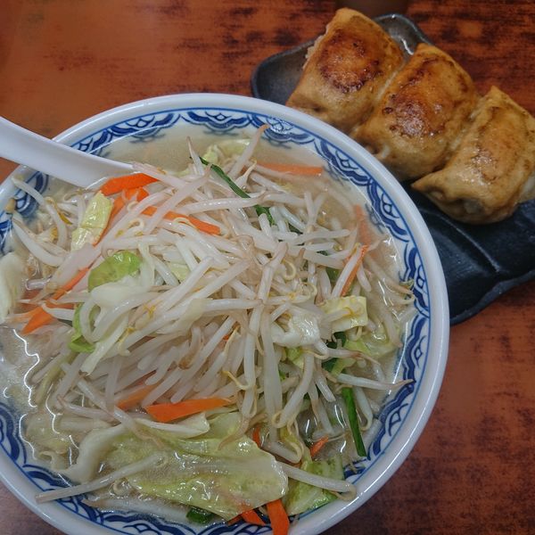 「タンメン900円、半餃子500円、ビール700円」@ひさご亭 大野店の写真