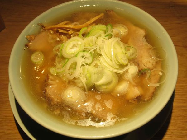 「中華そば（850円）」@えっちゃんラーメン。 田町店の写真