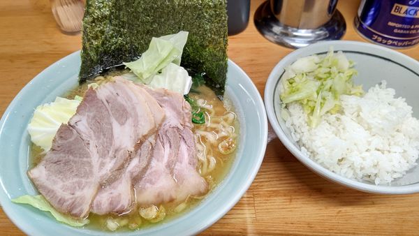 「チャーシューメン+ライス（小）」@吉田家 本店の写真