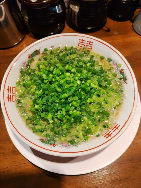 「豚骨ラーメン(ﾊﾞﾘｶﾀ)+ネギ+替玉  ｷｸﾗｹﾞ抜き」@ラーメン池田の写真