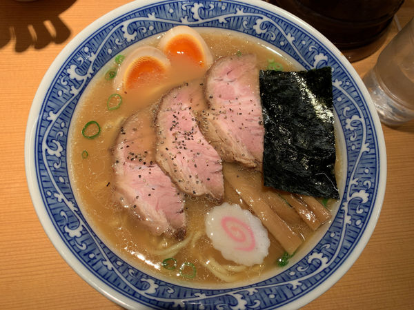 「特製中華そば930円」@中華そば 青葉 飯田橋店の写真