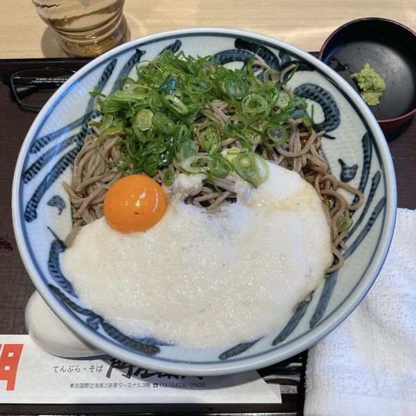 「月見とろろそば」@門左衛門の写真