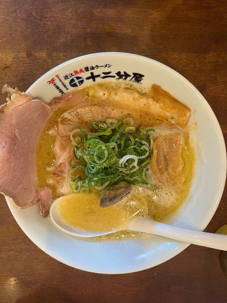 「鶏とハマグリのラーメン 750円」@近江熟成醤油 十二分屋 早稲田店の写真
