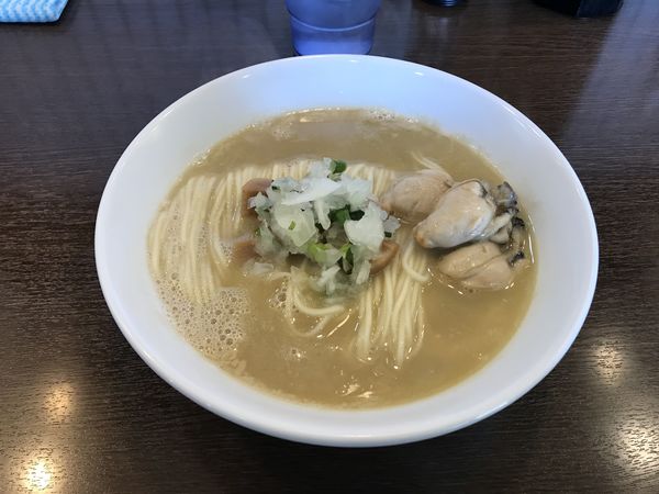 「牡蠣そば白」@中華そばイデタの写真