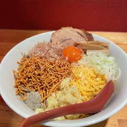 まぜそば並　全部のせ《¥880》