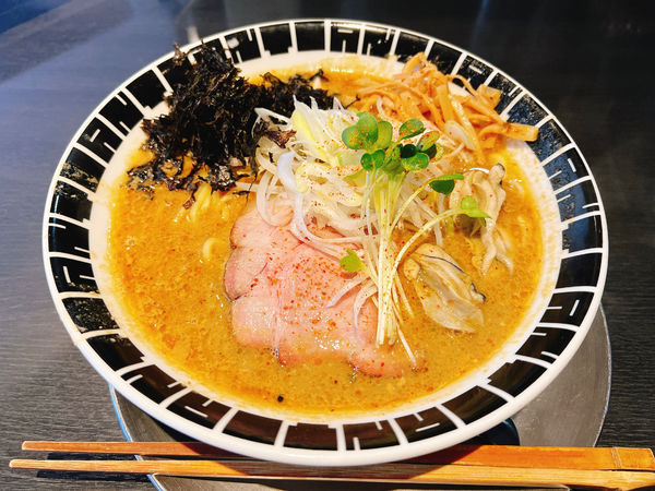 「牡蠣味噌ラーメン」@つけ麺 中華そば アンタイNOODLESの写真