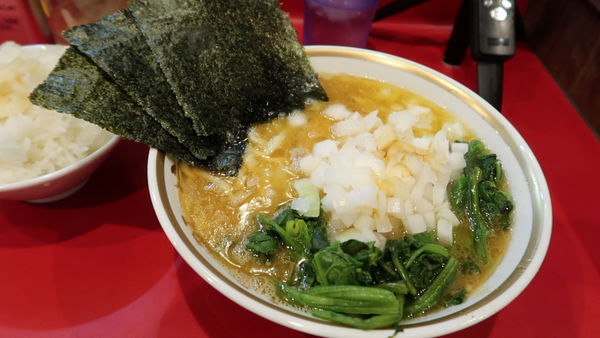 「ラーメン多め（玉ねぎ）」@ラーメン濱野家の写真