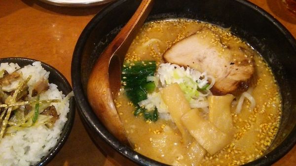 「濃厚みそらーめん 860円＋ランチねぎ豚ごはん 100円」@本八幡だんちょうてーの写真