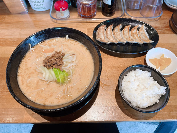 「豚骨味噌ラーメン」@オリオン餃子 宇都宮西口駅前店の写真