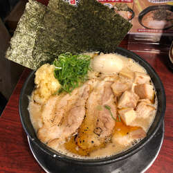 じゃぐらスペシャル+ニンニク+ライス